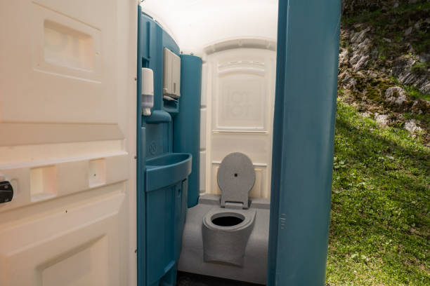 Best Portable bathroom rental  in Sandy Springs, GA